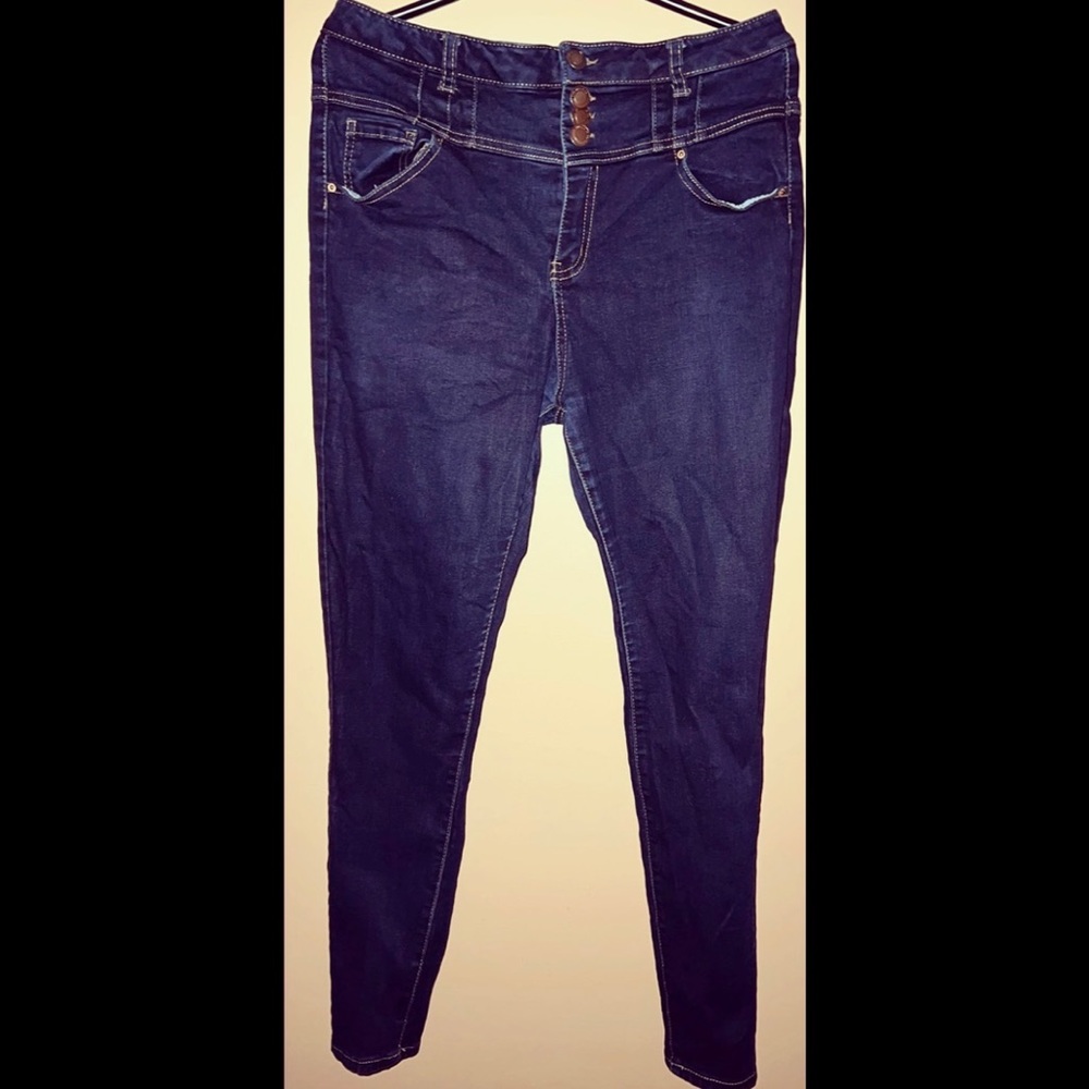 Women's 3 Button High Waisted Dark Wash Jean
